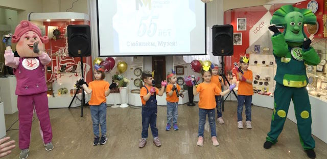 Altmeppen russische Uhren - Kinder-Theater